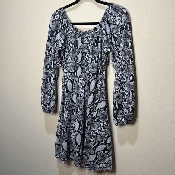 Rebdolls Snake Print Babydoll Long Sleeve Dress Size L - Picture 8 of 8